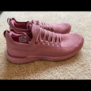APL Womens sneakers